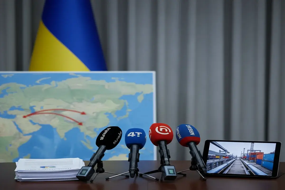 Зеленський підкреслив, що Китай не демонструє готовності до мирних переговорів та збільшує імпорт з Росії