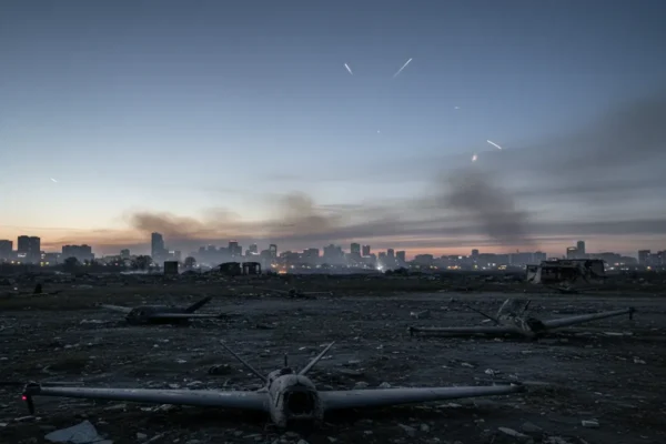 У ніч на суботу система ППО знищила десятки дронів “шахед”