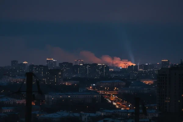 Київ у вогнях: графіки відключень електроенергії на 2 лютого – як отримати актуальну інформацію