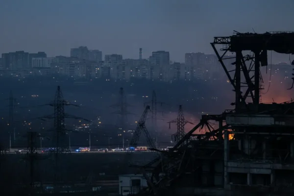 Зміни у графіках відключення електроенергії в частині Києва через атаку на Дарницьку ТЕЦ