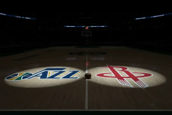 Юта з Михайлюком зазнала поразки від Х’юстона в напруженій битві НБА