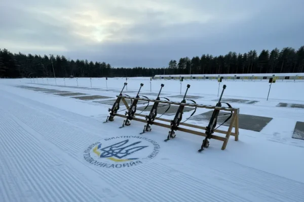 Українські біатлоністи увійшли до п’ятірки найкращих на спринті Кубка світу в Естонії