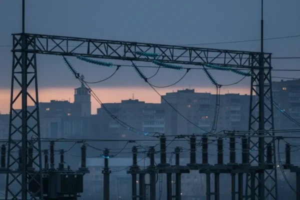 Графіки електропостачання в Україні на 14 березня: деталі обмежень та їх вплив на населення