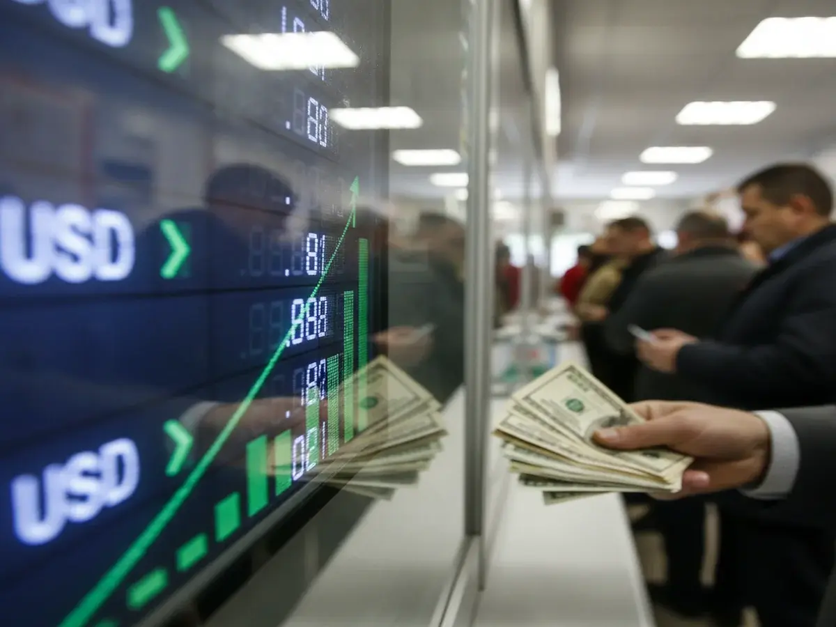 Курс долара на 13 березня в обмінниках демонструє зростання – актуальні ціни на валюту