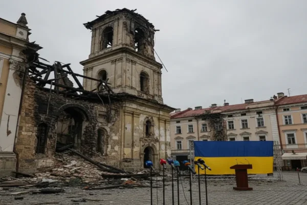 Зеленський висловився про обстріл церкви у Львові безпілотниками Шахедів