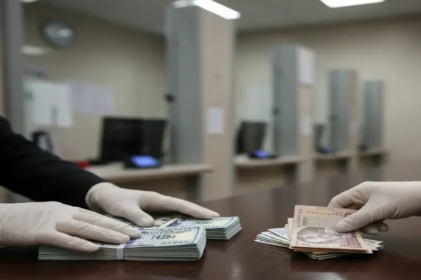 Курс долара в банках 25 березня підвищився – актуальні ціни на валюту